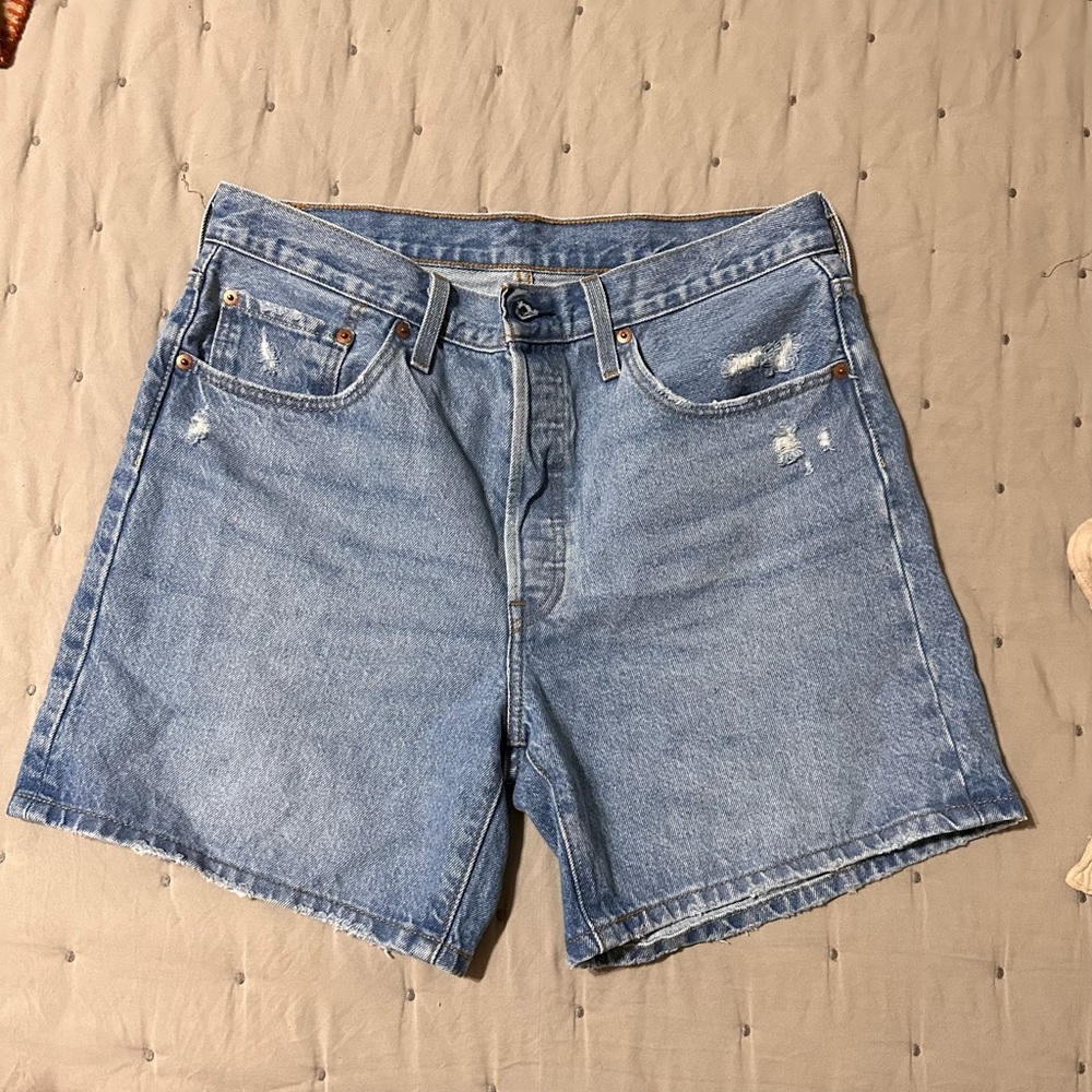Levi’s shorts